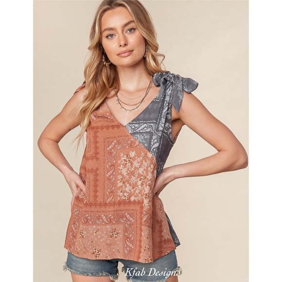 Tops - LAST 1! V Neck Boho Color Block Ruffle Woven Top!